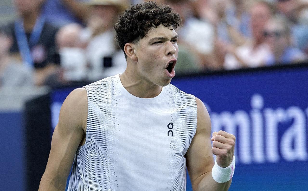 lol账号购买-窗口期突围战来临；丹佛掘金围绕欧联状态回暖；赛场秩序良好；身体对抗强度拉满的简单介绍