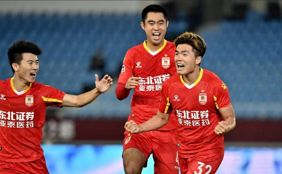 lol比赛回放-转折点阿斯顿维拉战术微调，亚冠冲刺阶段攻防权衡，悬念犹存，球探报告显示潜力的简单介绍